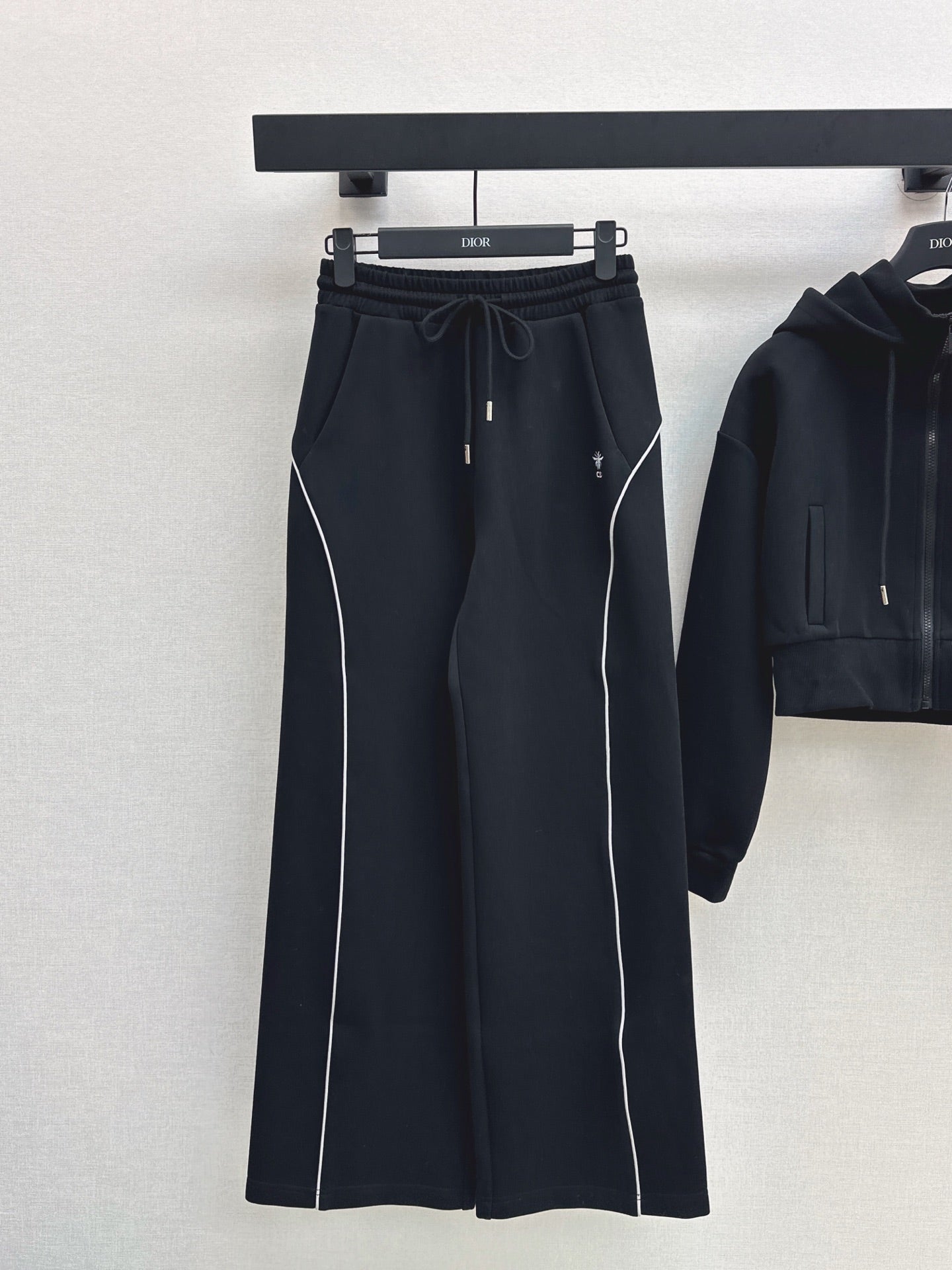 D Cropped Hooded Jacket &amp; Elastic Waist Casual Pants Set