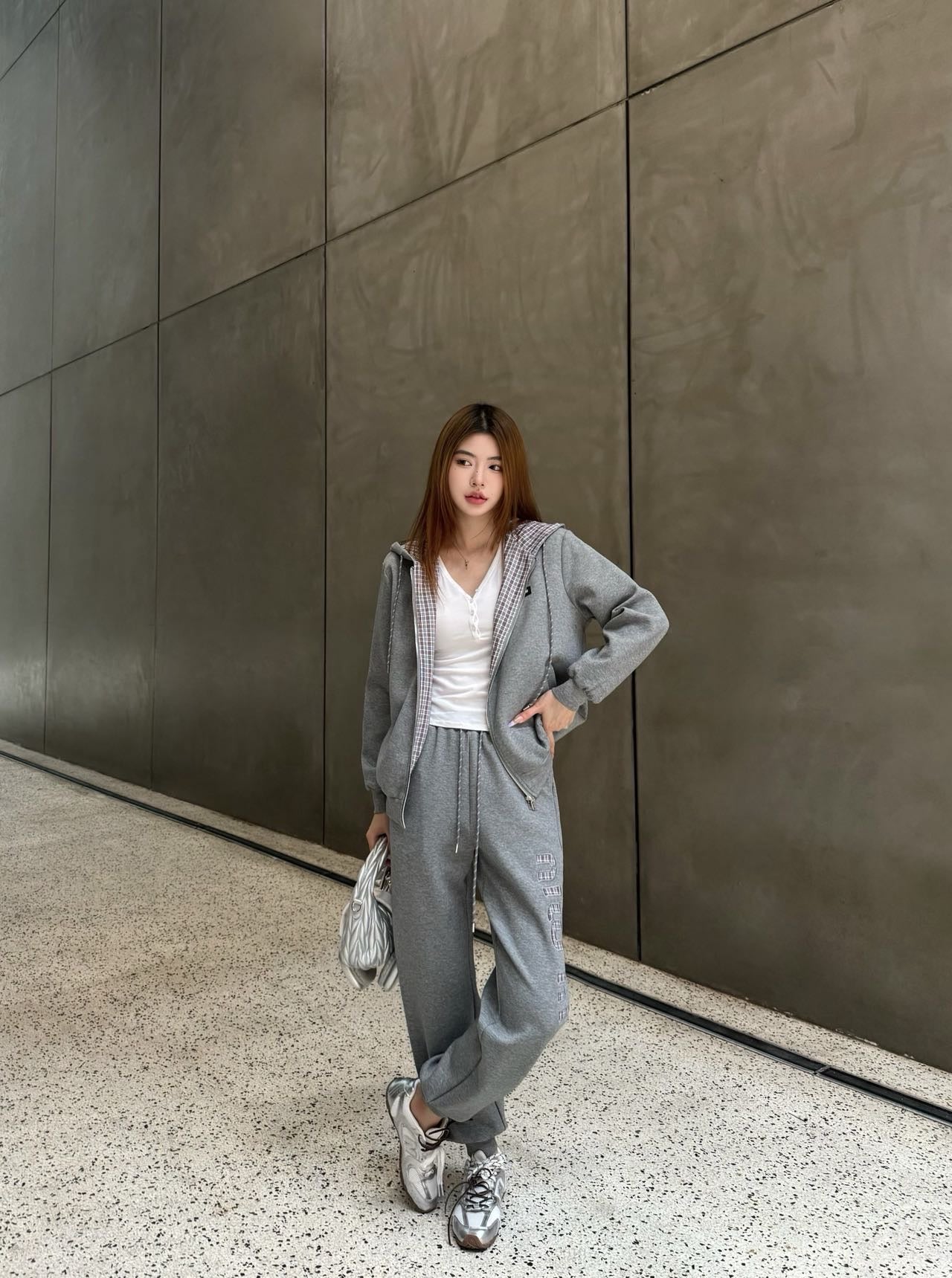 Cozy & Chic Athleisure Set (Two-Piece)