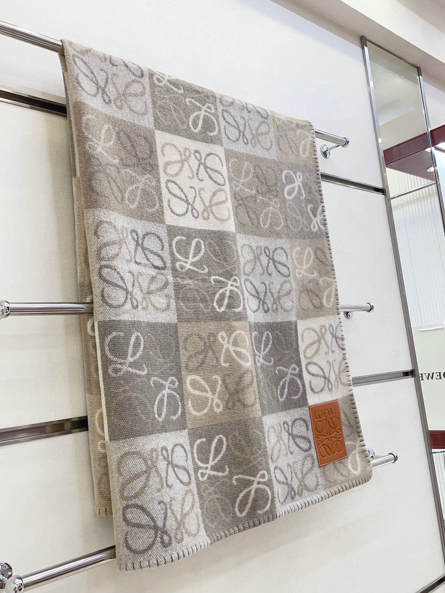 Premium Checkboard Cashmere Wool Blanket (Original Edition)