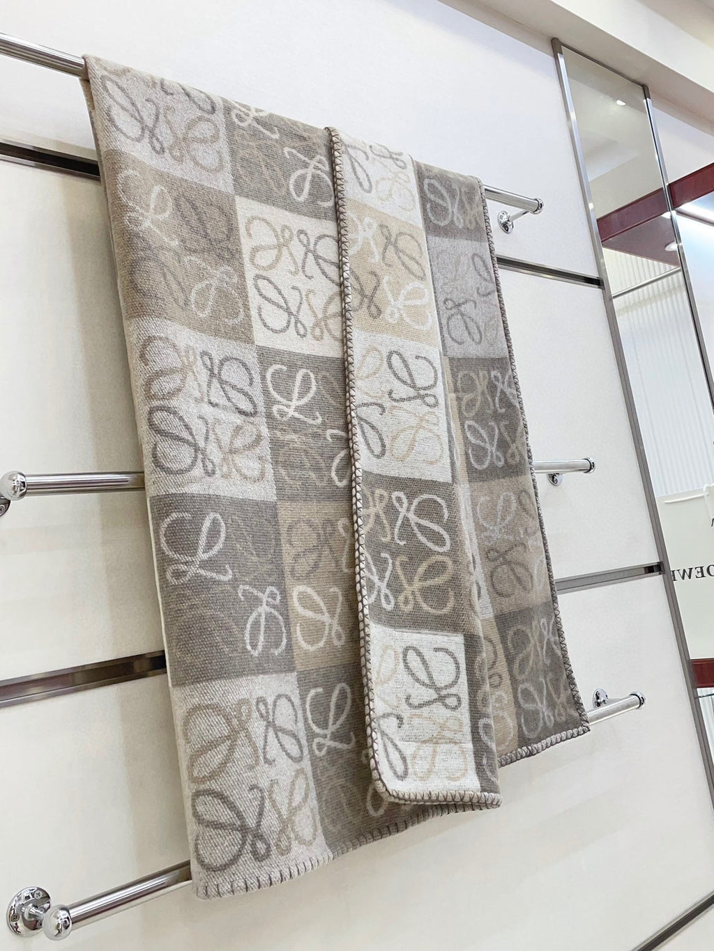 Premium Checkboard Cashmere Wool Blanket (Original Edition)