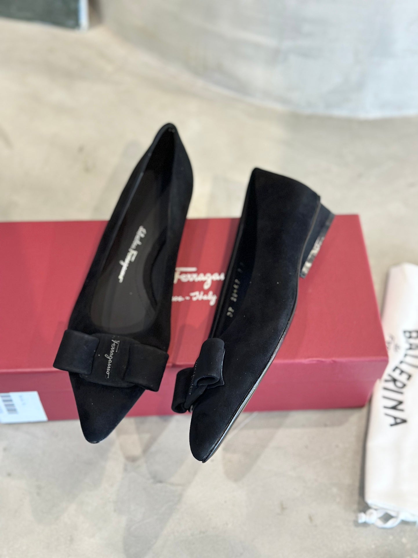 SF Viva Pointed-Toe Ballet Flats