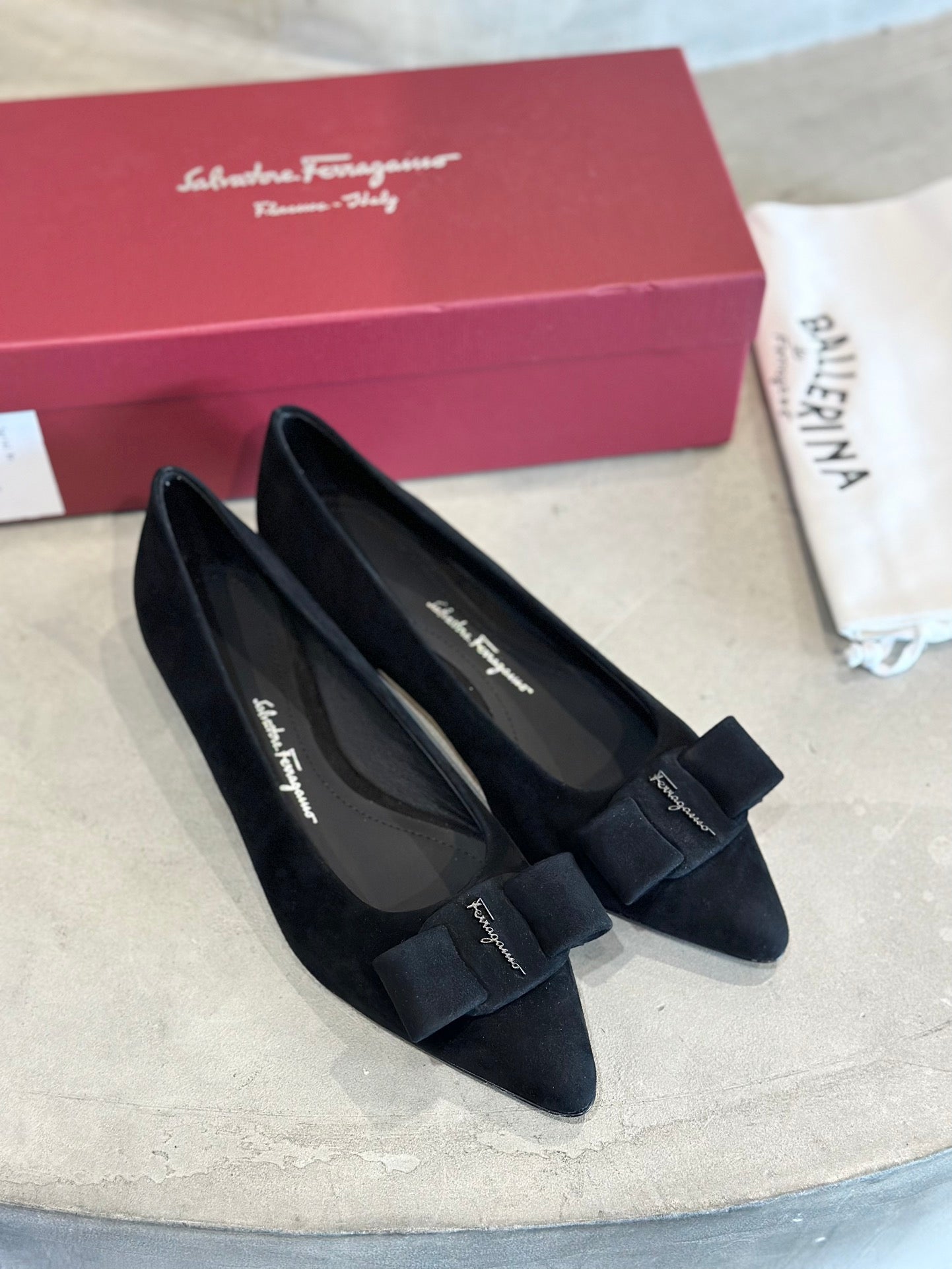 SF Viva Pointed-Toe Ballet Flats