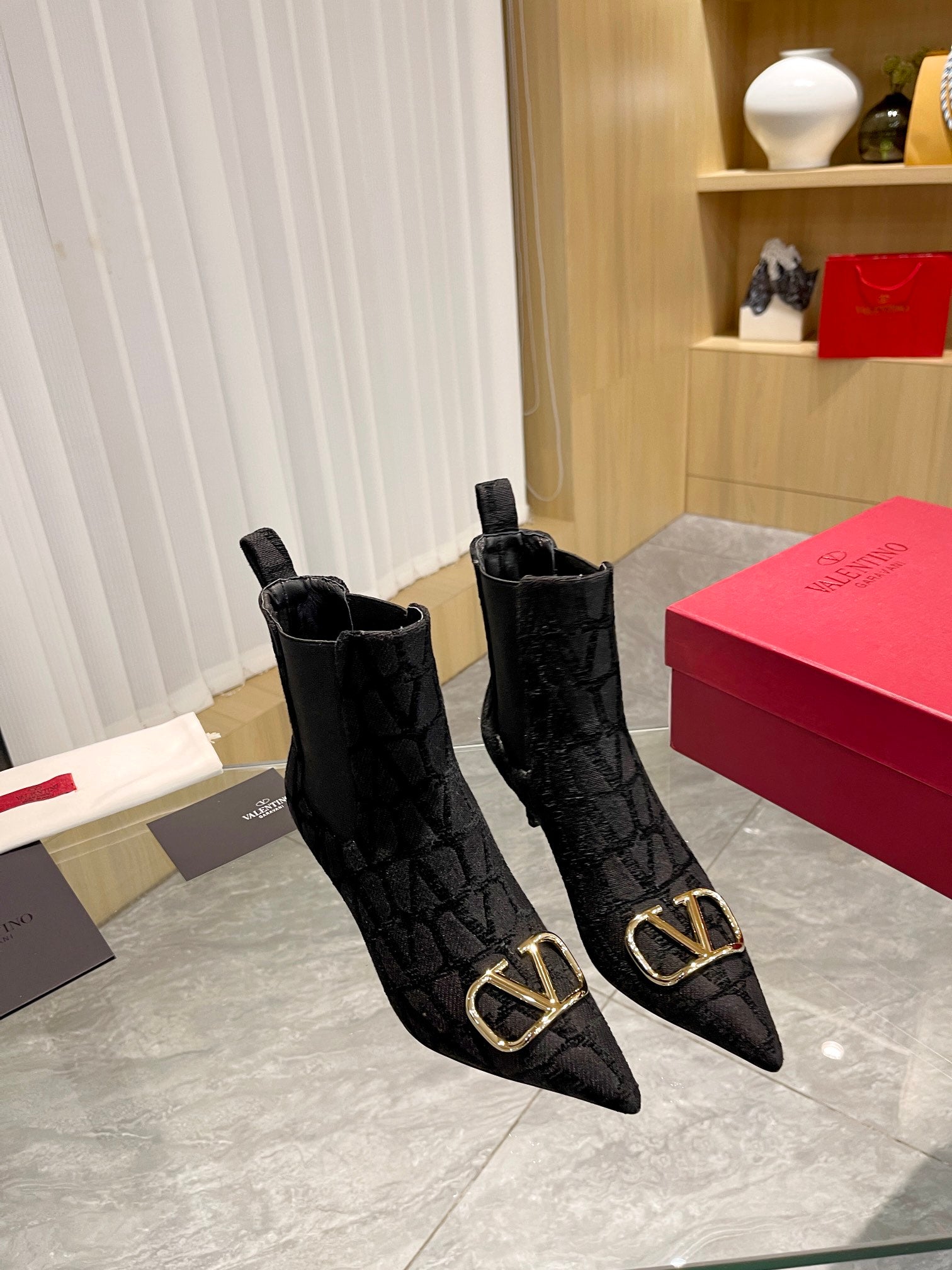 Elegant Printed Fabric Fashion Boots — Gold Buckle Edition