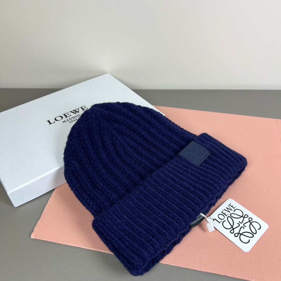 LW Classic Knit Beanie – Unisex (Top quality )