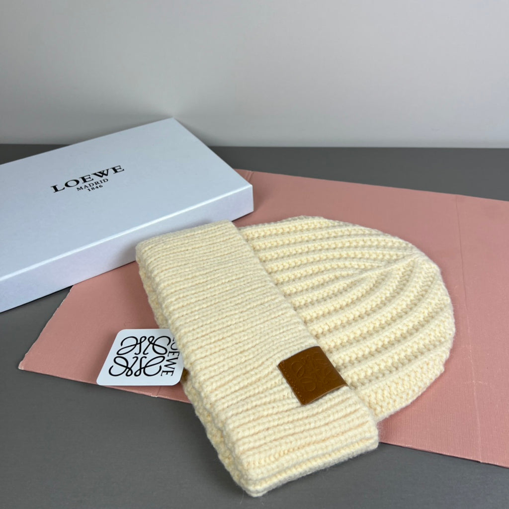 LW Classic Knit Beanie – Unisex (Top quality )