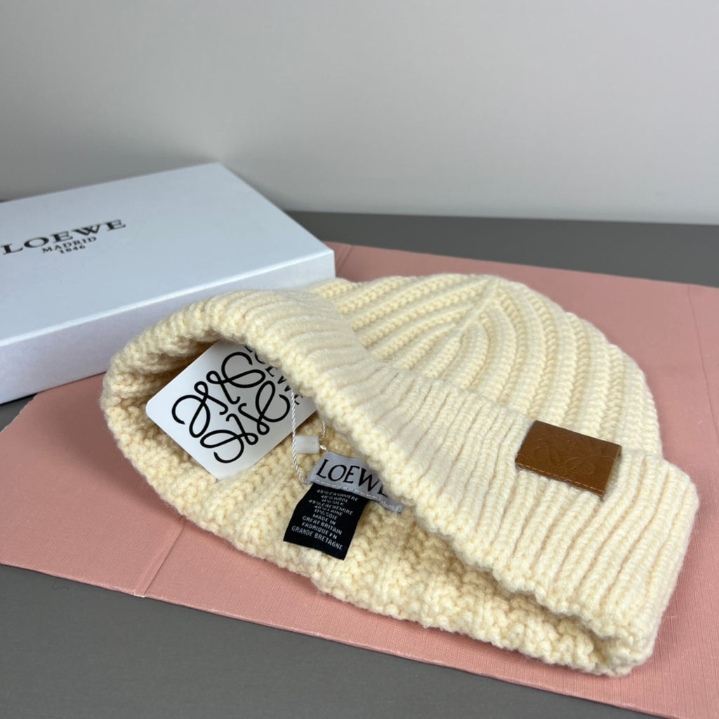 LW Classic Knit Beanie – Unisex (Top quality )