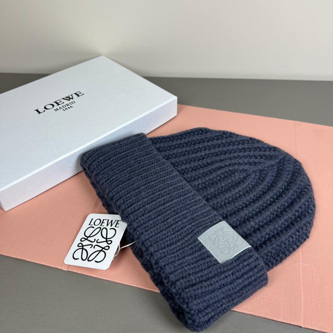 LW Classic Knit Beanie – Unisex (Top quality )