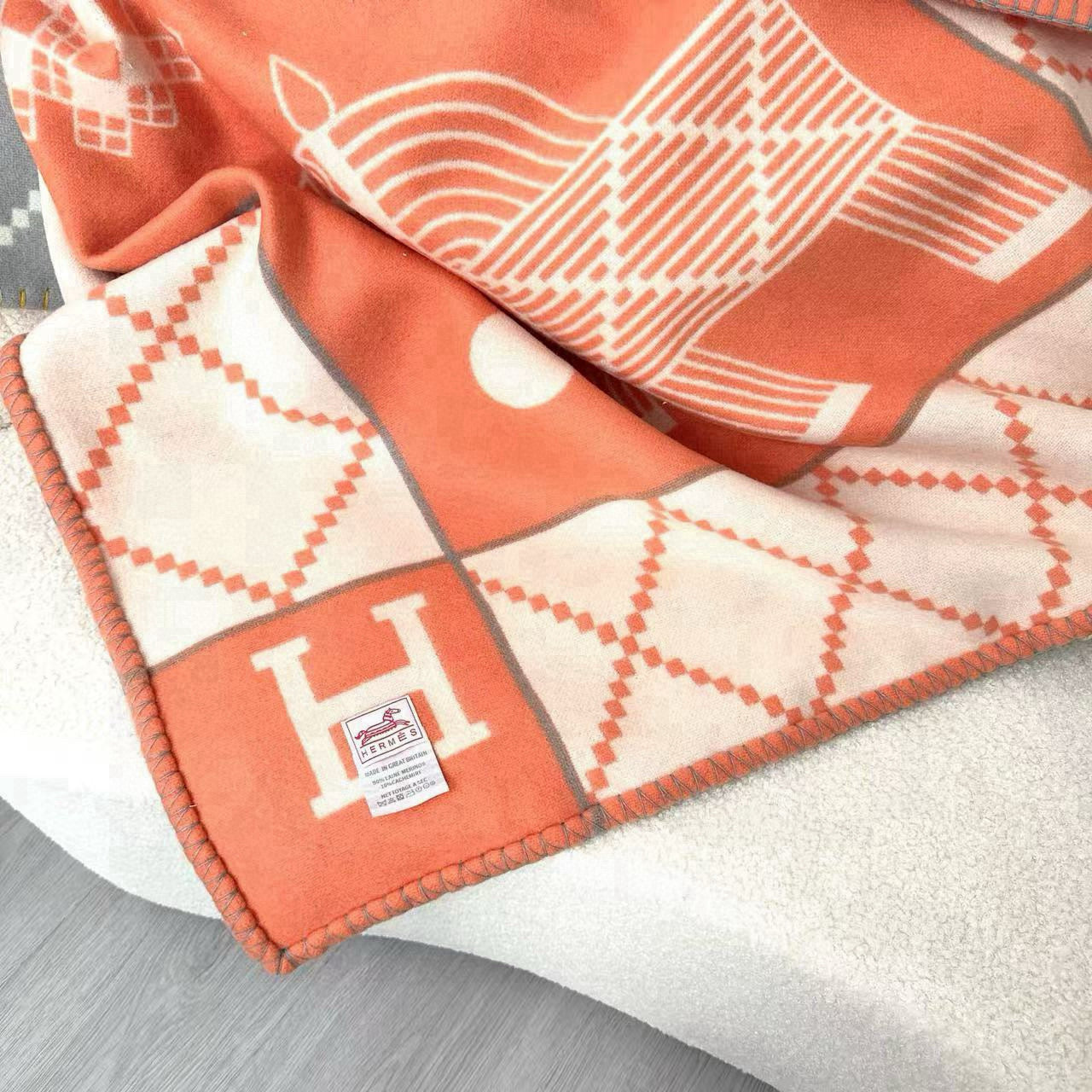 Avalon Animaux Nattes Premium Baby & Home Throw Blanket