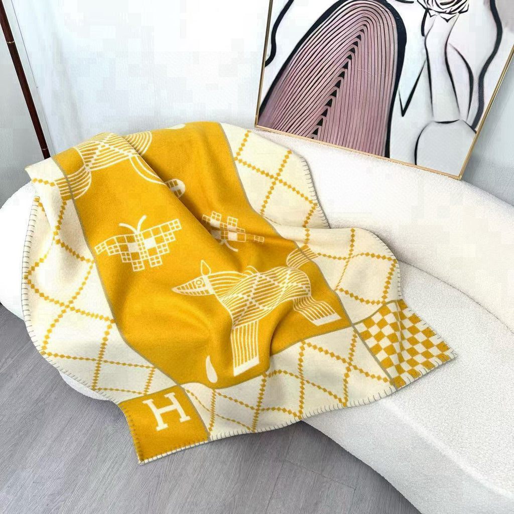 Avalon Animaux Nattes Premium Baby & Home Throw Blanket