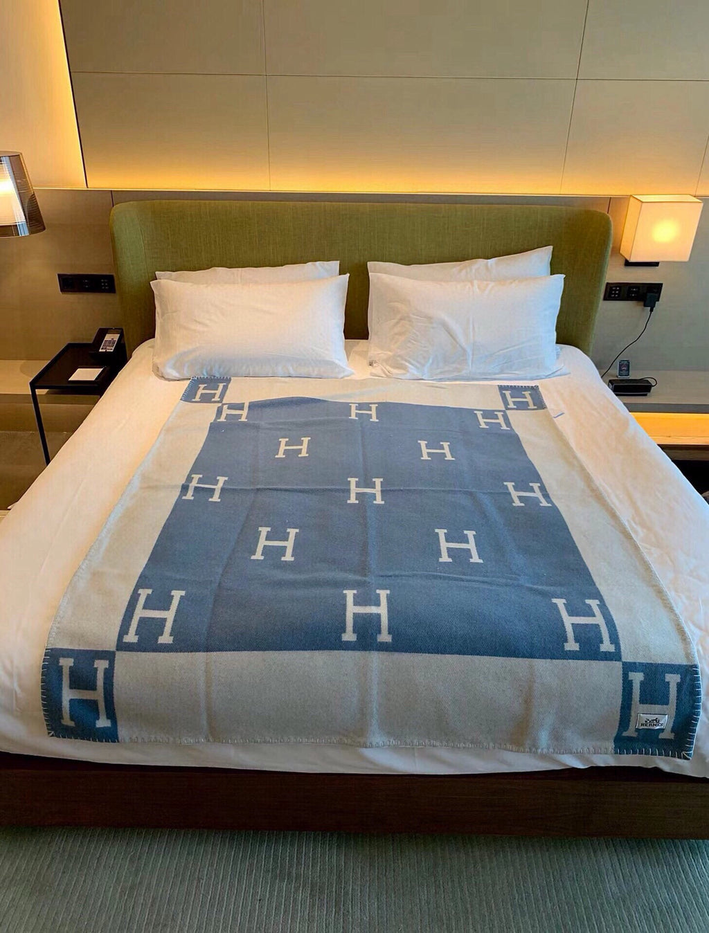 Luxury Premium Cashmere Jacquard Throw Blanket +Pillow