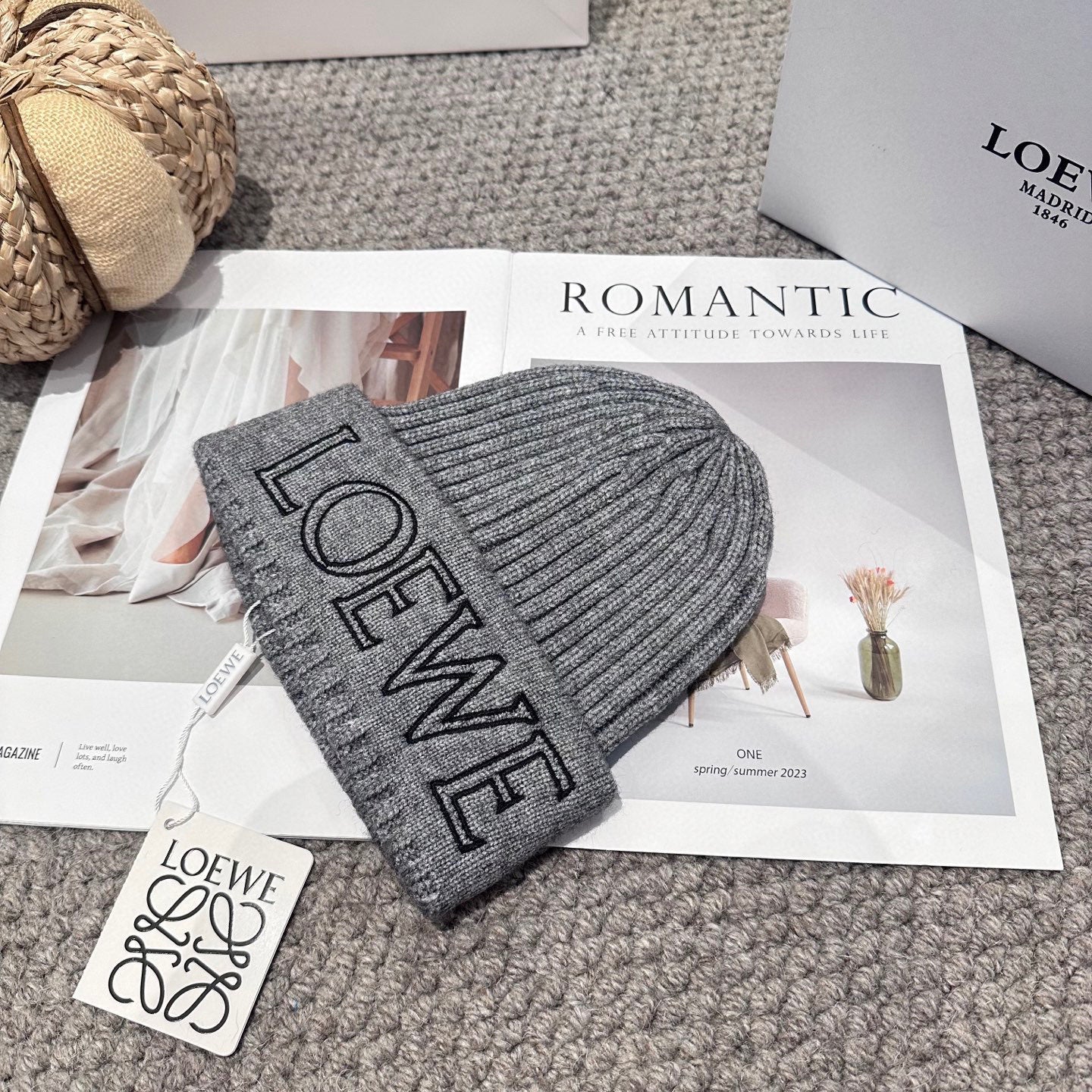 Chunky Knit Winter Hat – Cozy & Stylish