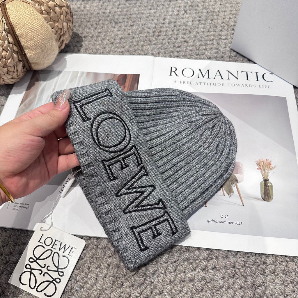 Chunky Knit Winter Hat – Cozy & Stylish