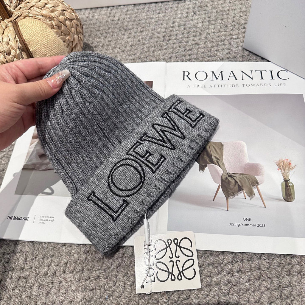 Chunky Knit Winter Hat – Cozy & Stylish