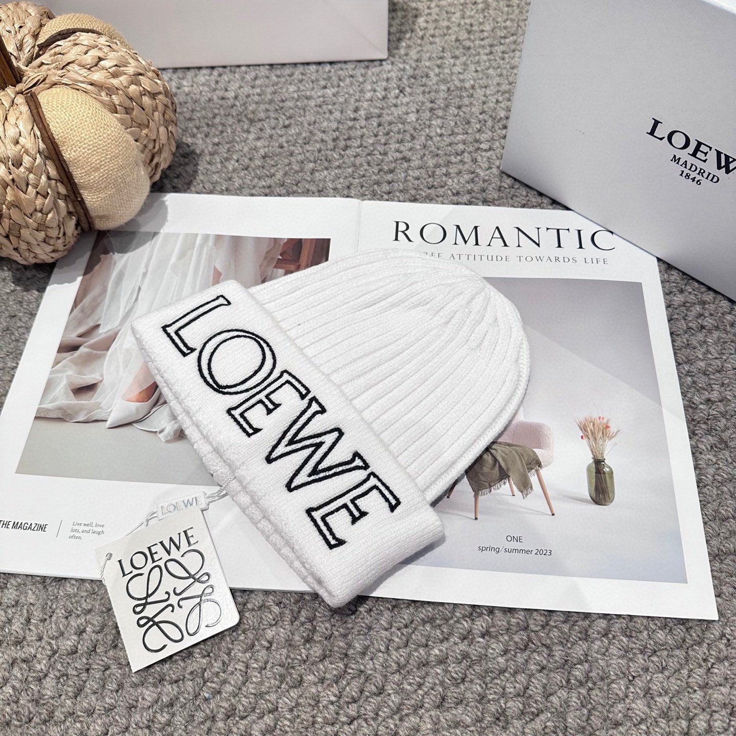 Chunky Knit Winter Hat – Cozy & Stylish