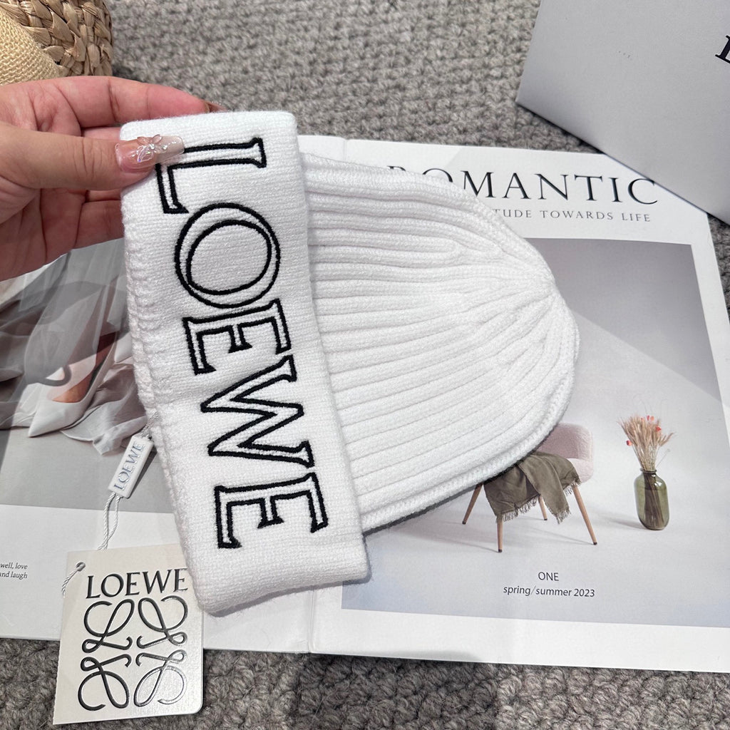 Chunky Knit Winter Hat – Cozy & Stylish