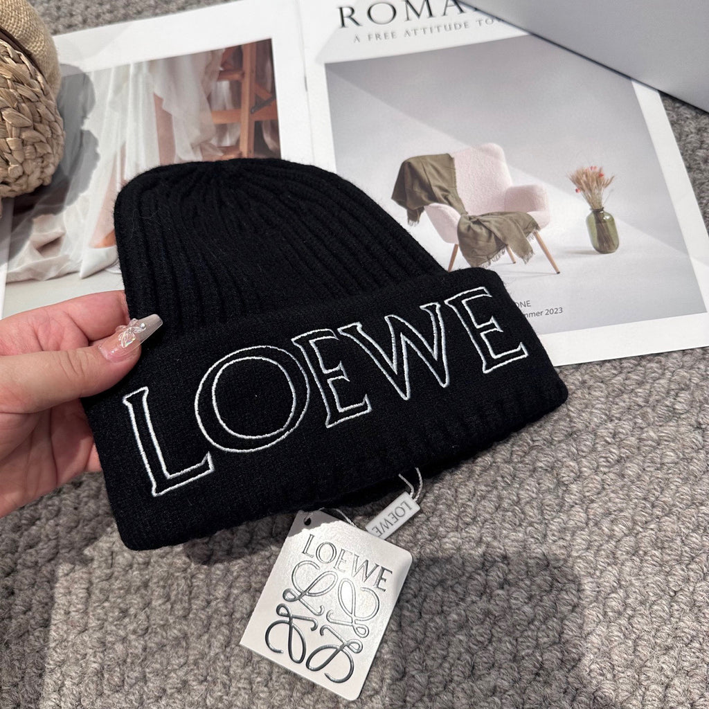 Chunky Knit Winter Hat – Cozy & Stylish