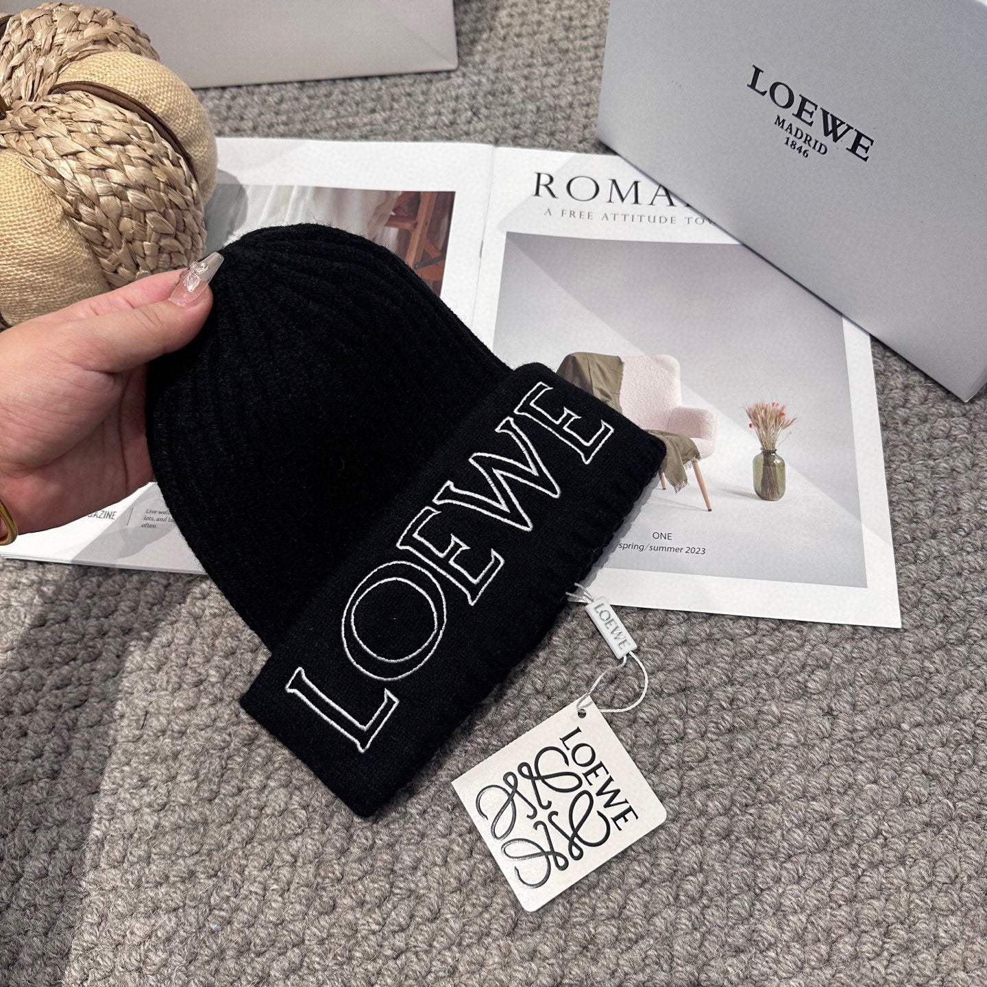 Chunky Knit Winter Hat – Cozy & Stylish