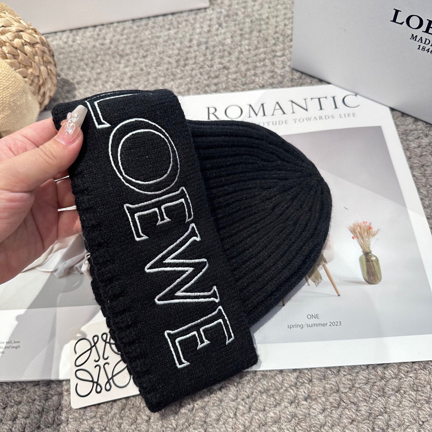 Chunky Knit Winter Hat – Cozy & Stylish