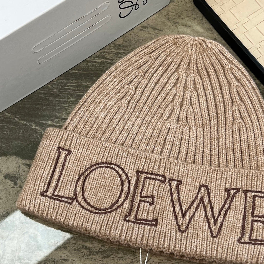 Chunky Knit Winter Hat – Cozy & Stylish