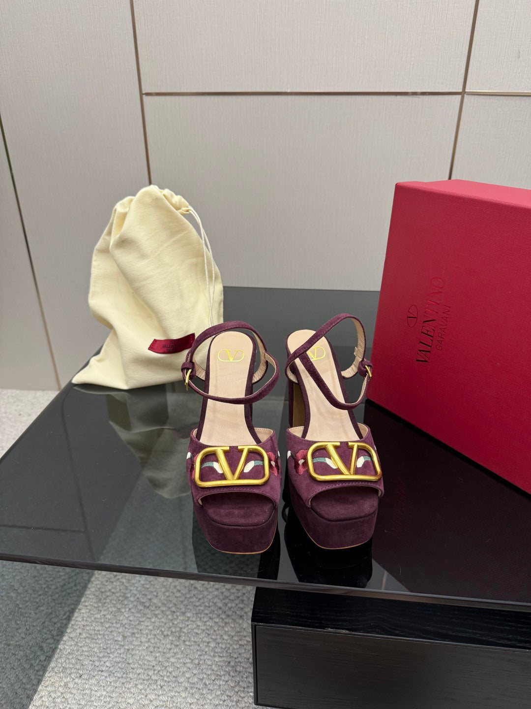 Platform Heel Sandals – Elegant Summer Statement