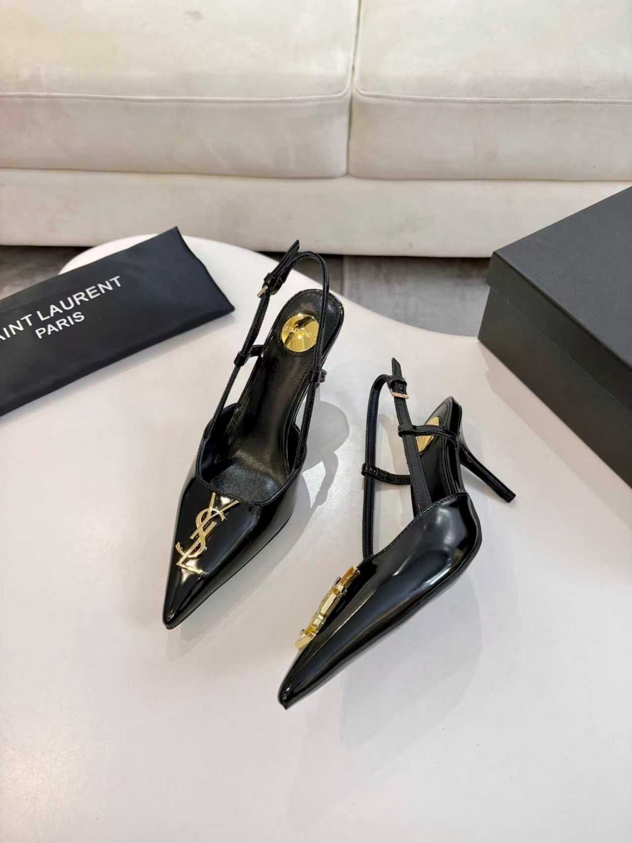Metal Logo Heel Sandals – Early Spring 2026 Collection