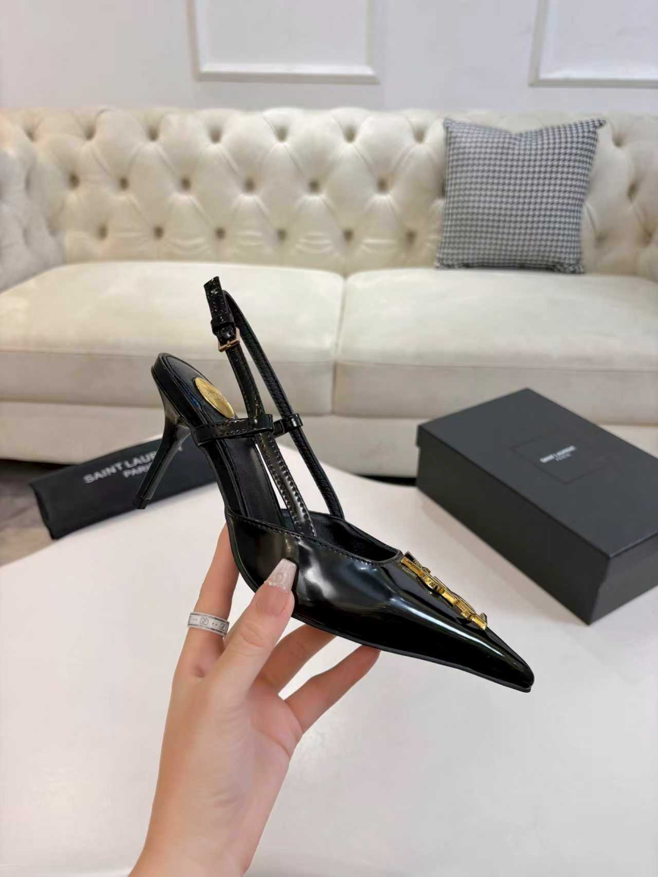 Metal Logo Heel Sandals – Early Spring 2026 Collection