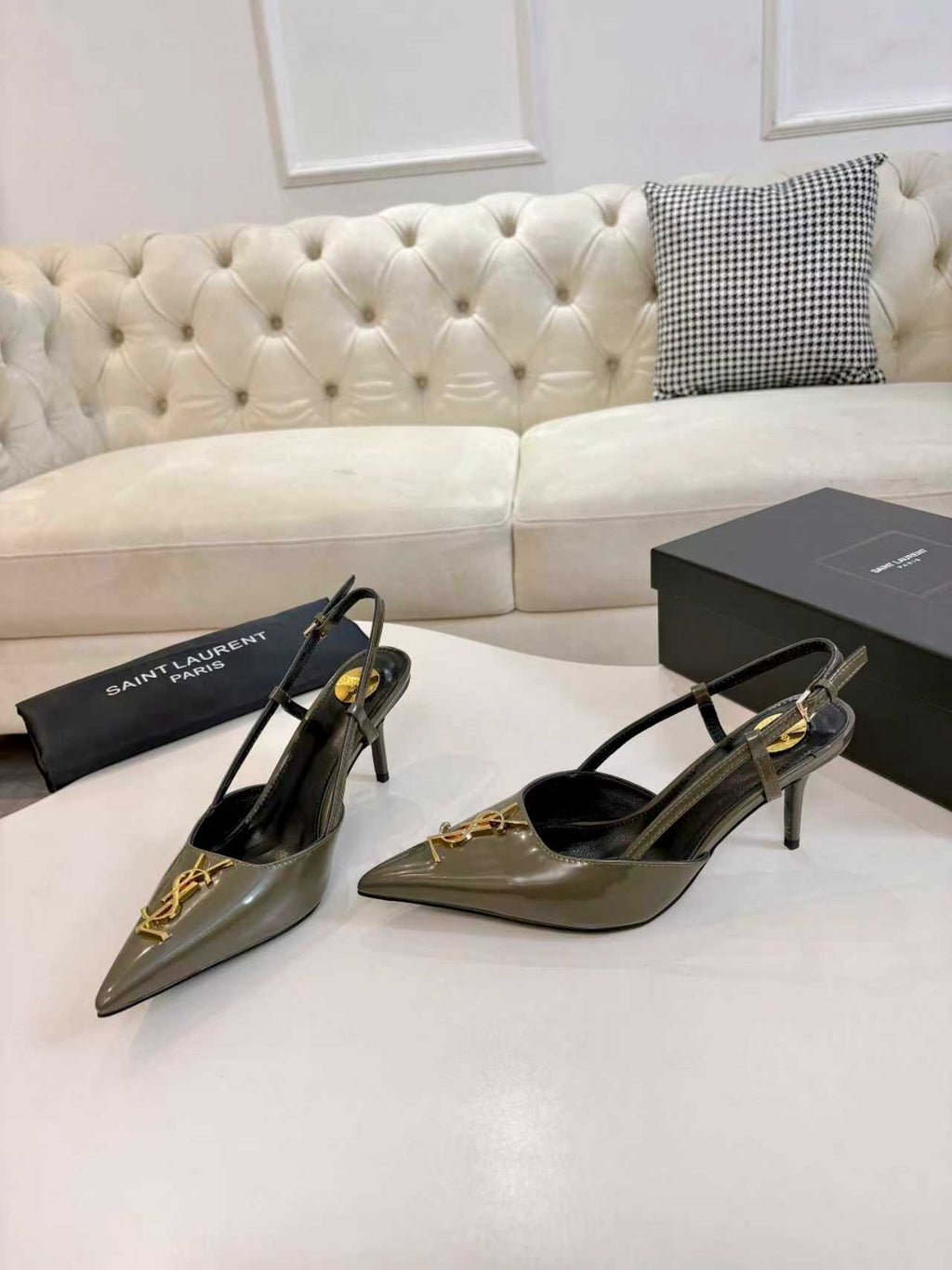 Metal Logo Heel Sandals – Early Spring 2026 Collection