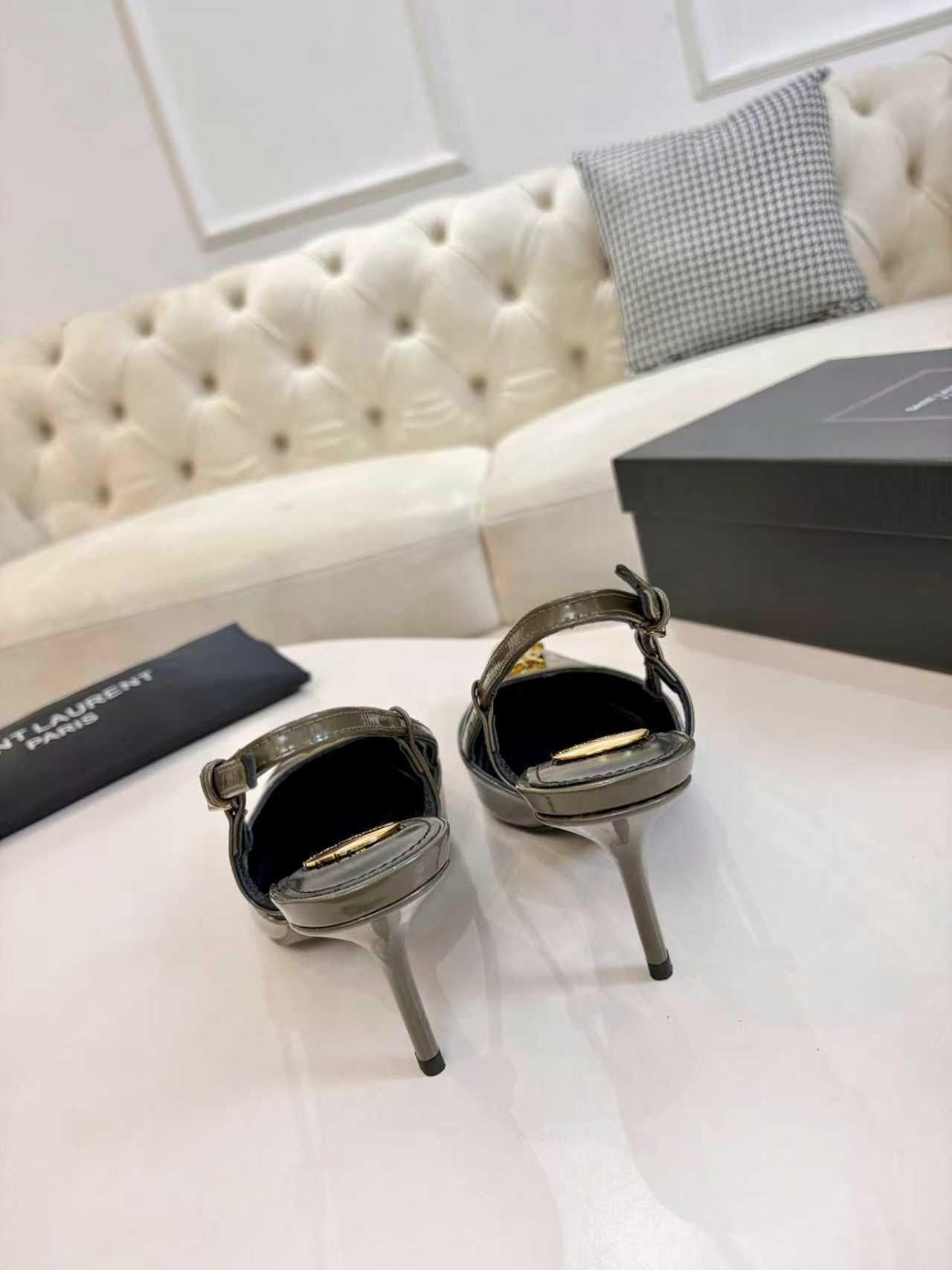 Metal Logo Heel Sandals – Early Spring 2026 Collection