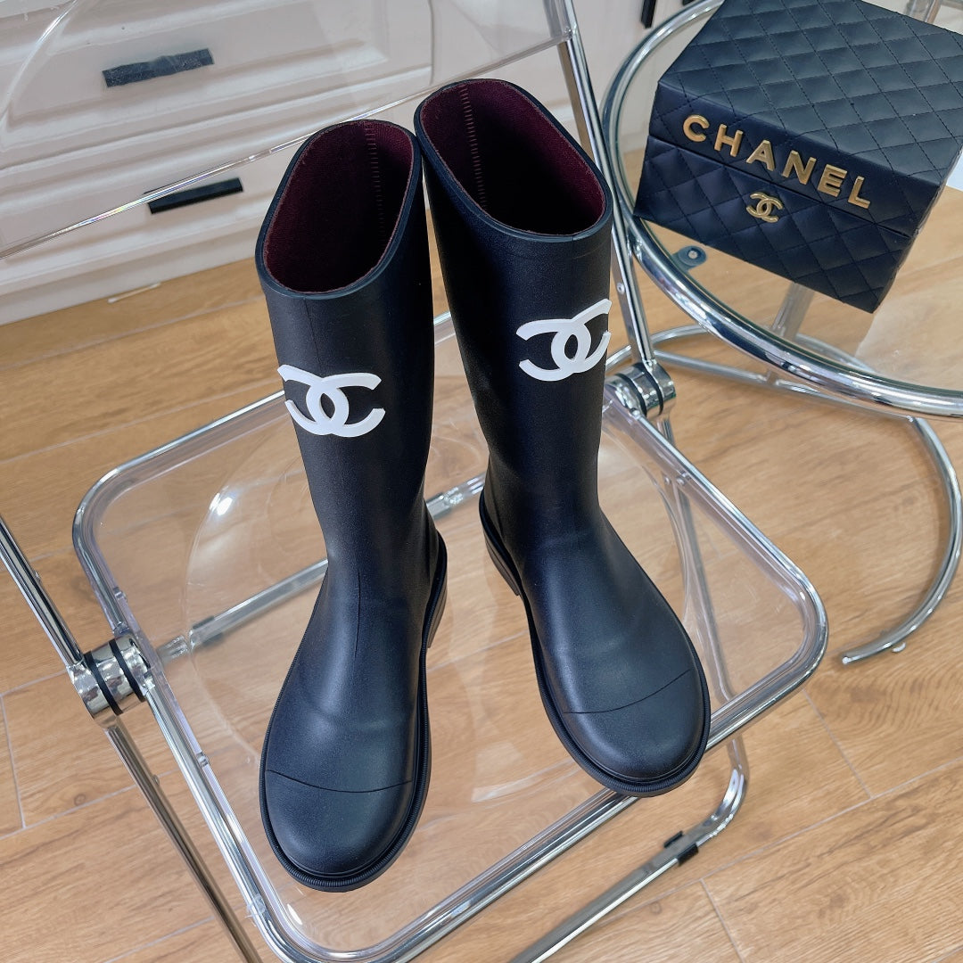 Vintage-Inspired Luxury Rain Boots – Timeless Bestseller