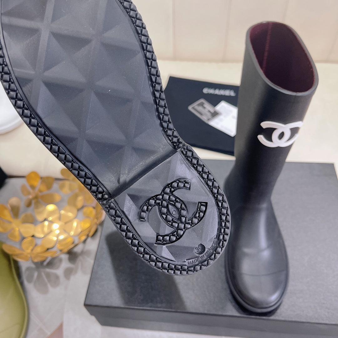 Vintage-Inspired Luxury Rain Boots – Timeless Bestseller