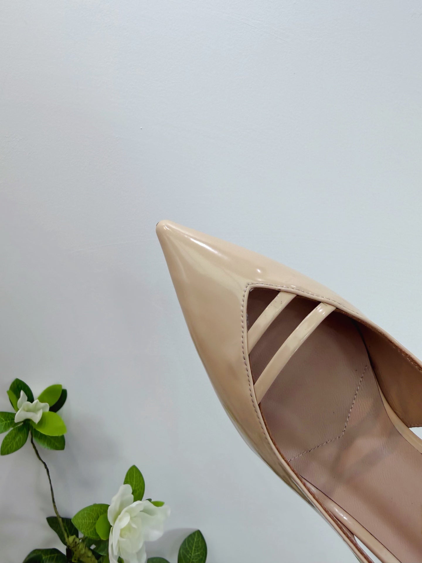 2026 SS New Arrival — Luxury Embellished Heel