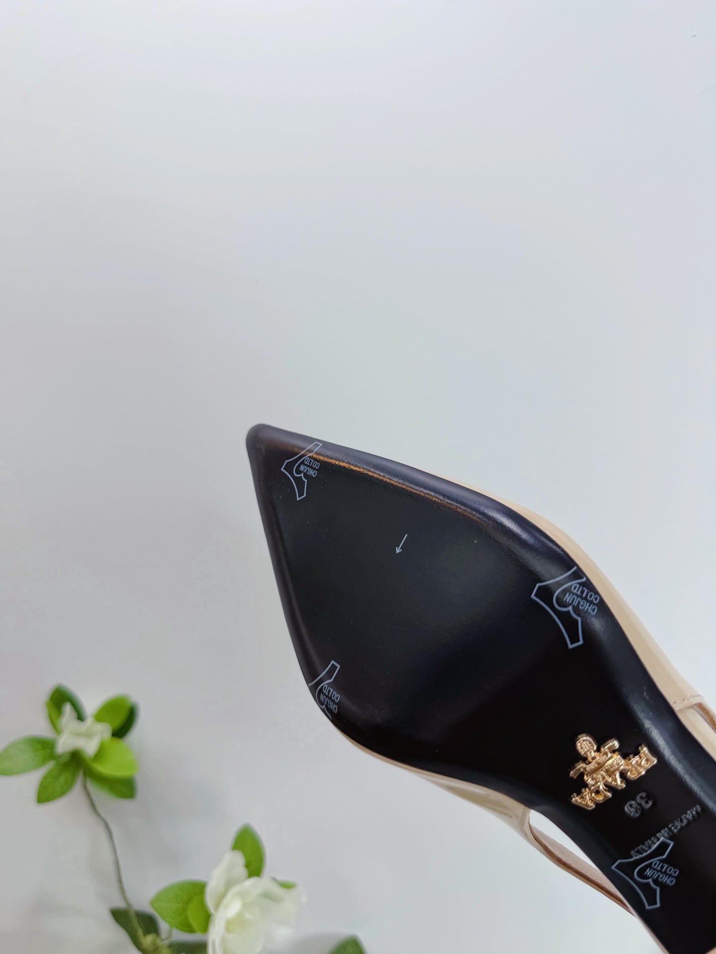 2026 SS New Arrival — Luxury Embellished Heel