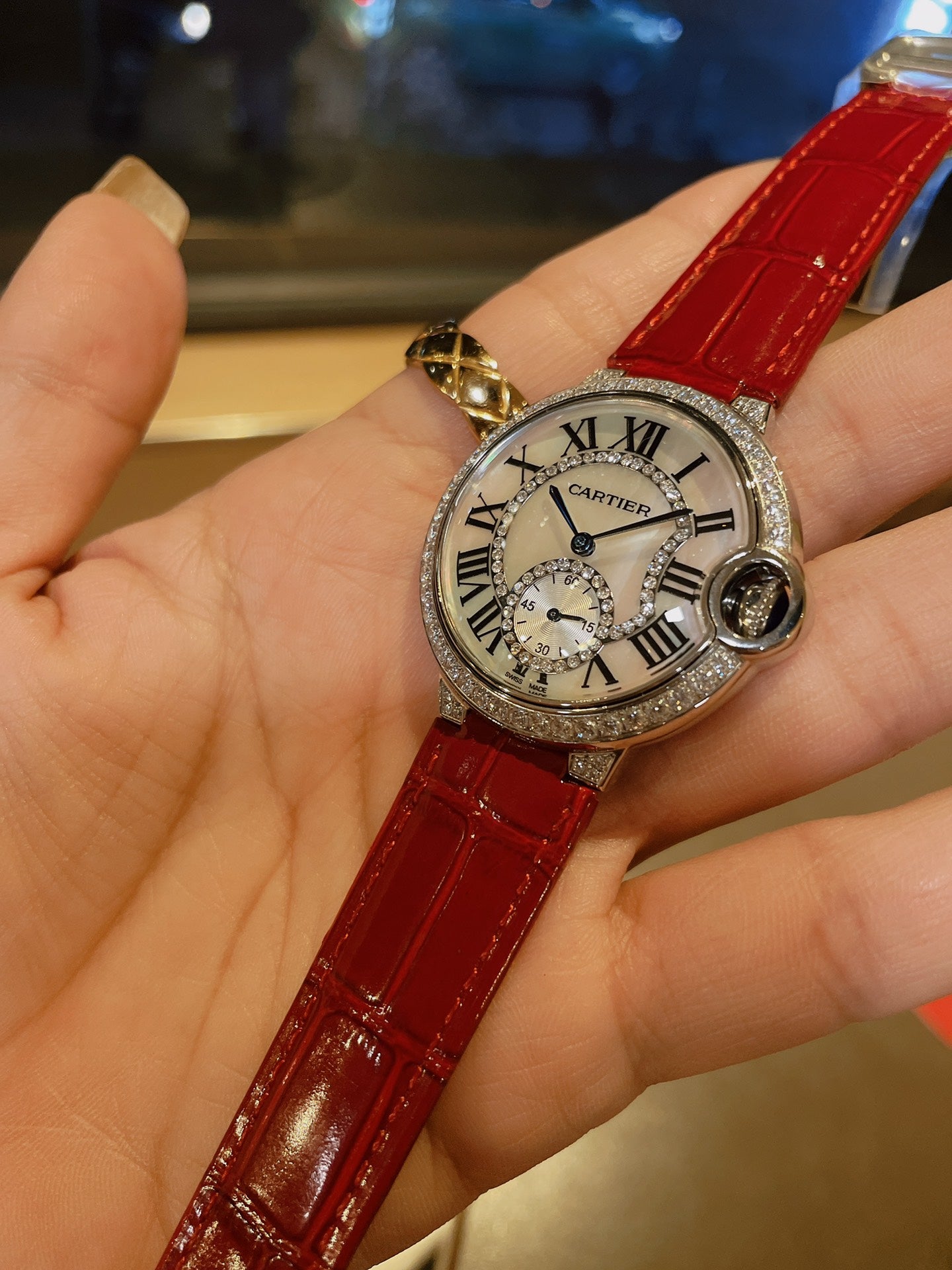 Ballon Bleu Round Watch | 36mm|Top Tier|