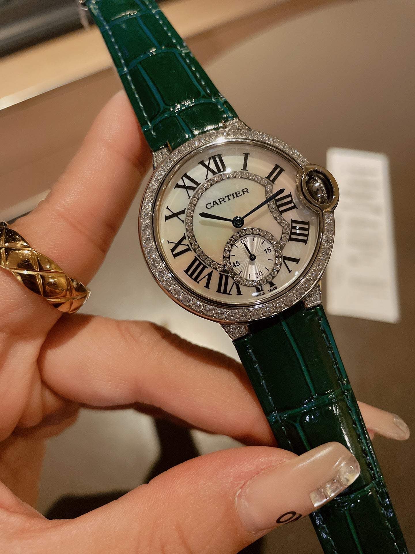 Ballon Bleu Round Watch | 36mm|Top Tier|