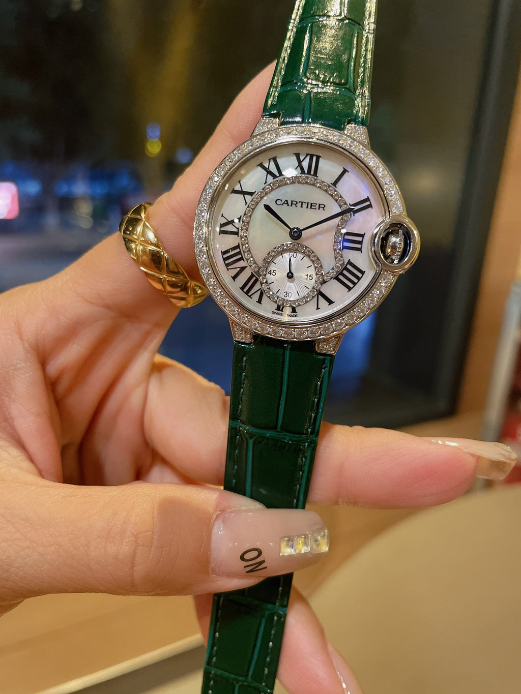 Ballon Bleu Round Watch | 36mm|Top Tier|