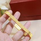 LOVE Unlimited Bracelet | Snake Bone Chain Design