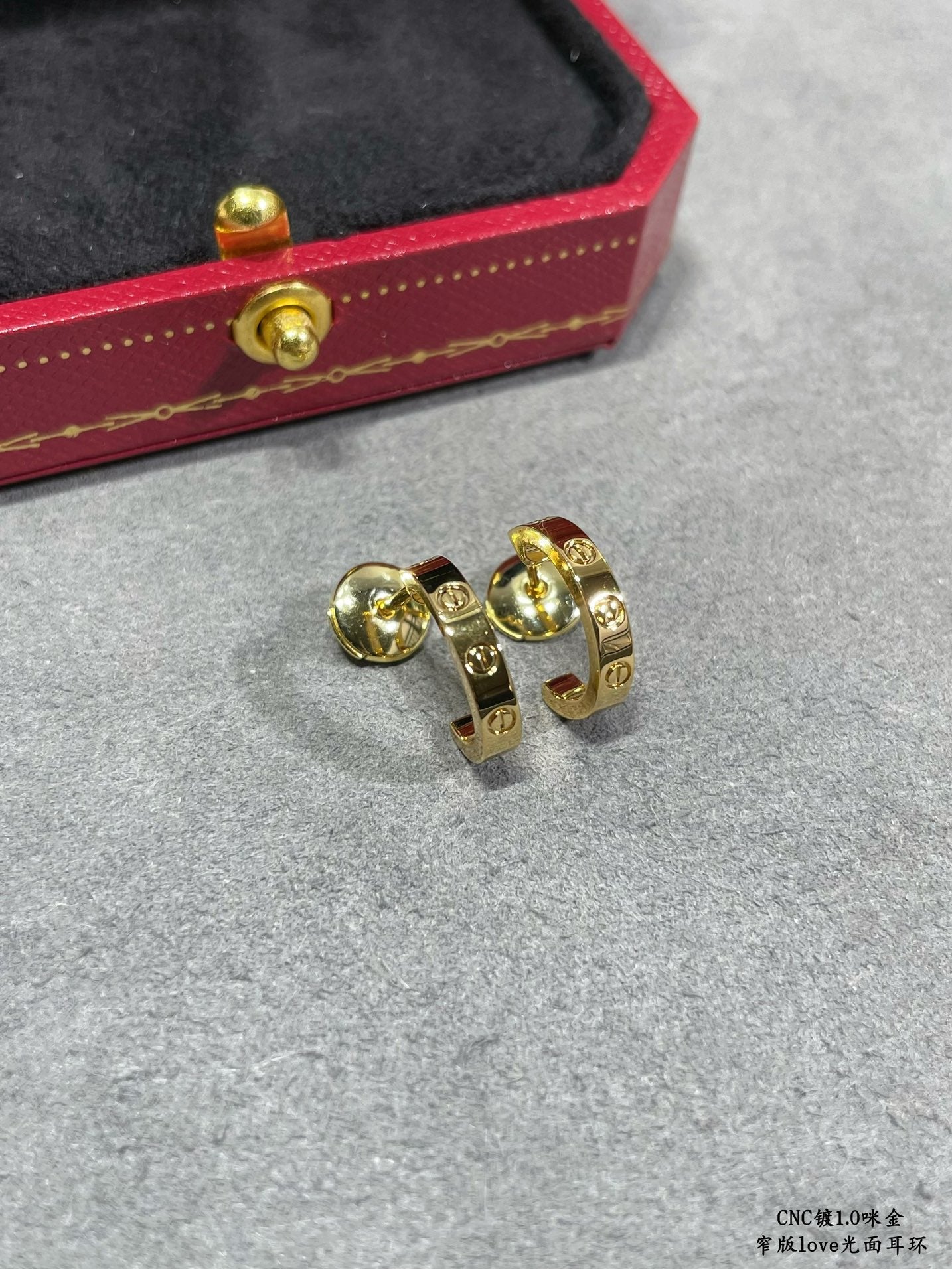 Slim Polished Screw Motif Earrings — LOVE Series ✨ ( top-tier )