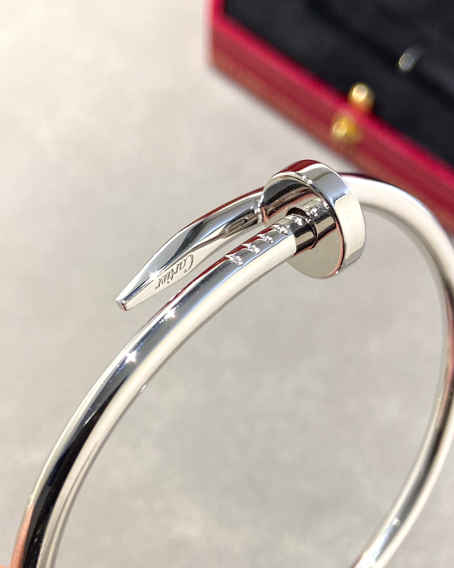 Nail Bangle — Juste un Clou Series | Top-tier |