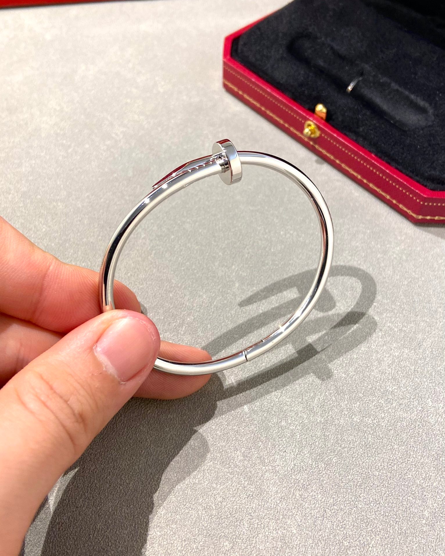 Nail Bangle — Juste un Clou Series | Top-tier |