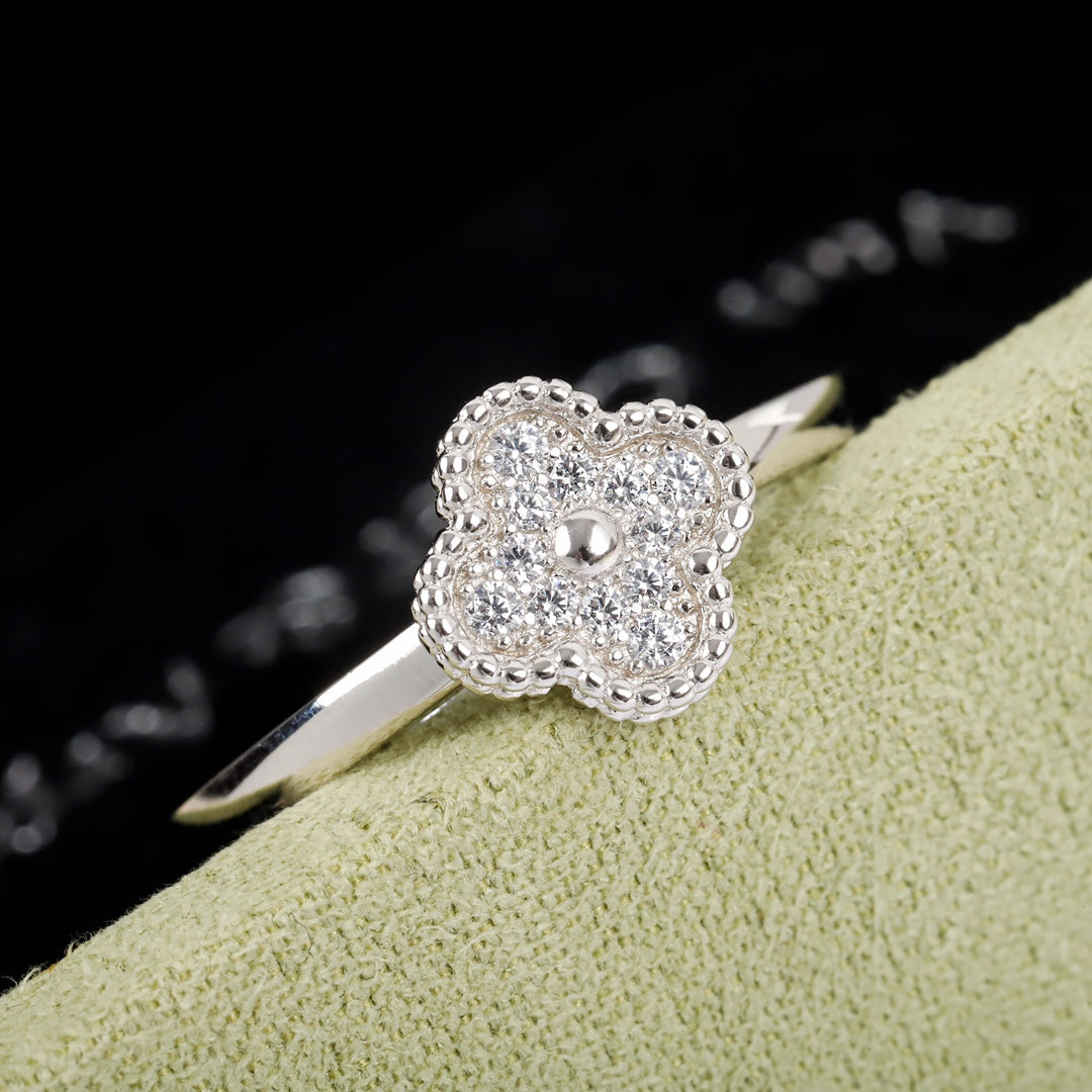 Mini Pavé Four-Leaf Clover Ring |Top Tier |