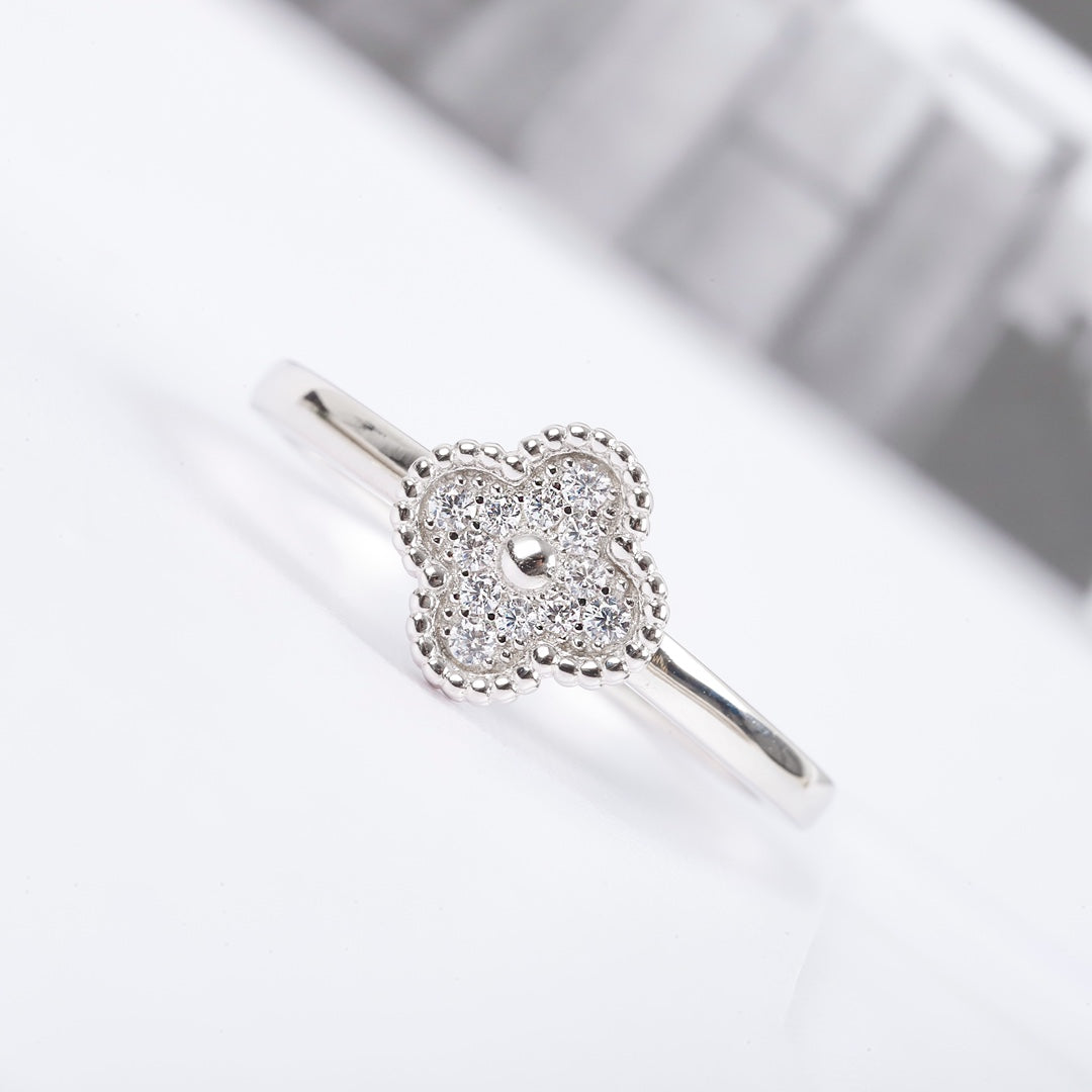 Mini Pavé Four-Leaf Clover Ring |Top Tier |