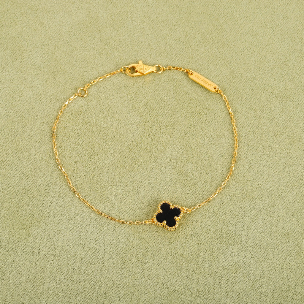 Mini Four-Leaf Clover Bracelet  |Top Tier|