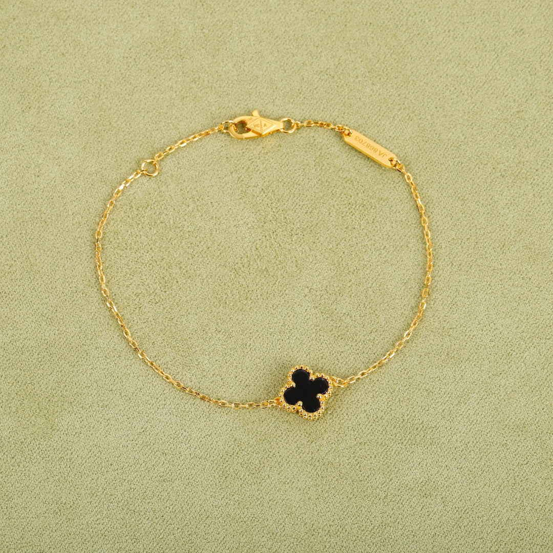 Mini Four-Leaf Clover Bracelet  |Top Tier|