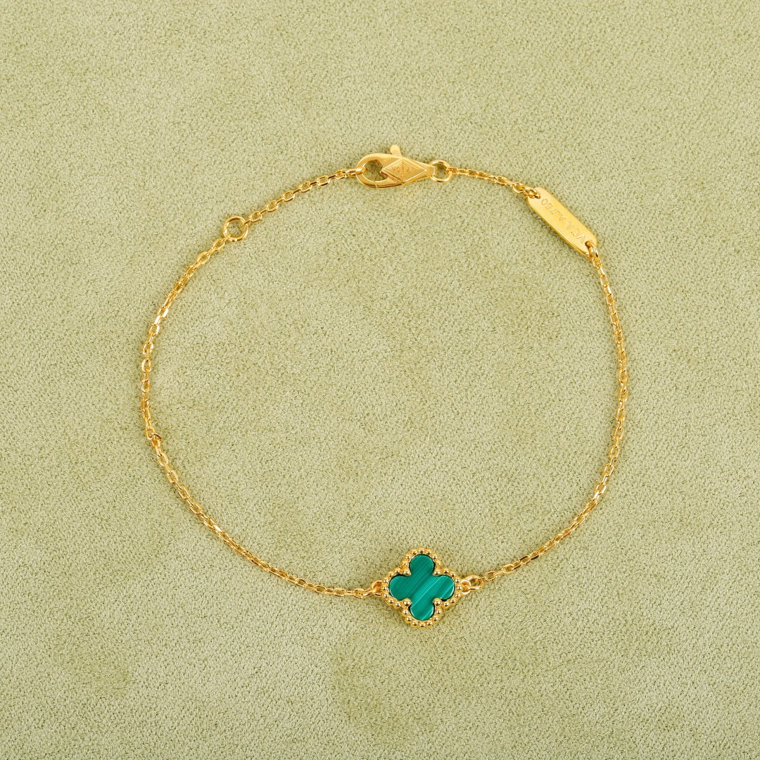Mini Four-Leaf Clover Bracelet  |Top Tier|