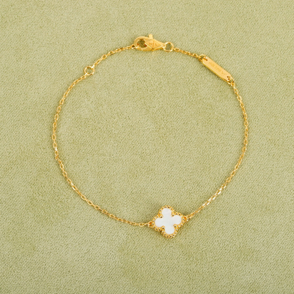 Mini Four-Leaf Clover Bracelet  |Top Tier|