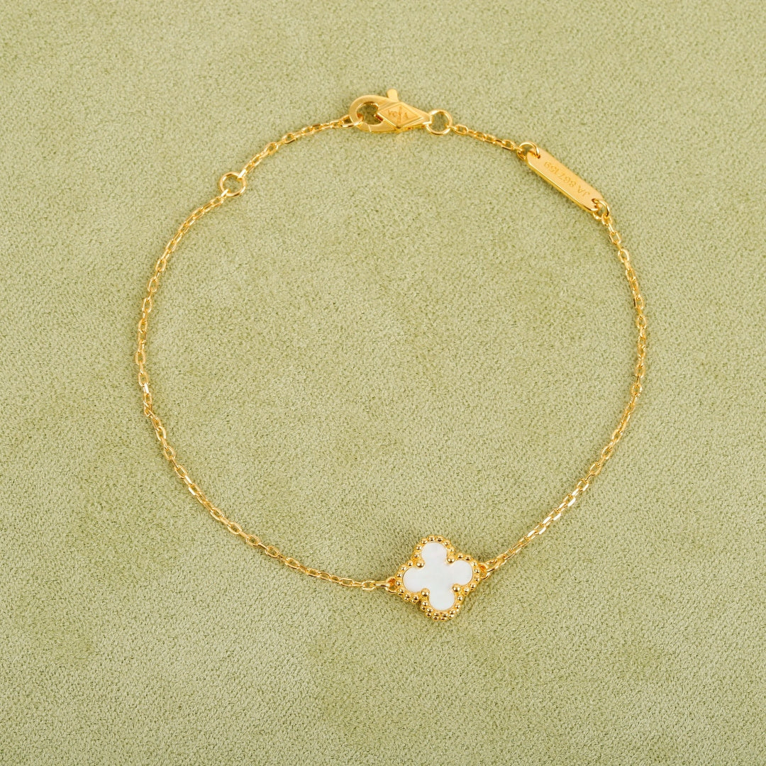 Mini Four-Leaf Clover Bracelet  |Top Tier|