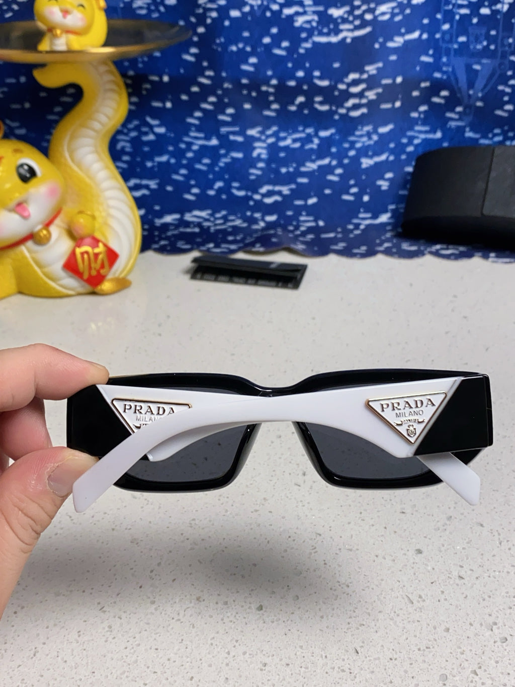 Square Frame Sunglasses — 2025 Collection 🕶️✨