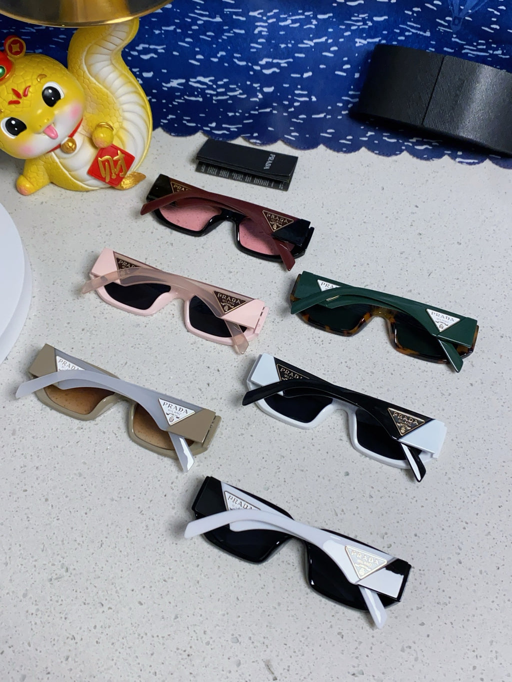 Square Frame Sunglasses — 2025 Collection 🕶️✨