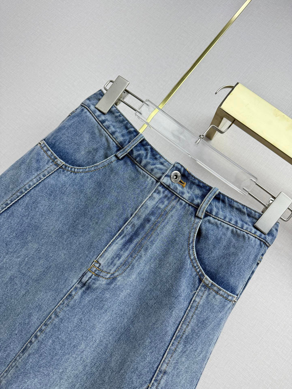 D Denim Midi Skirt — 2026 Spring/Summer 👖✨( high-quality )