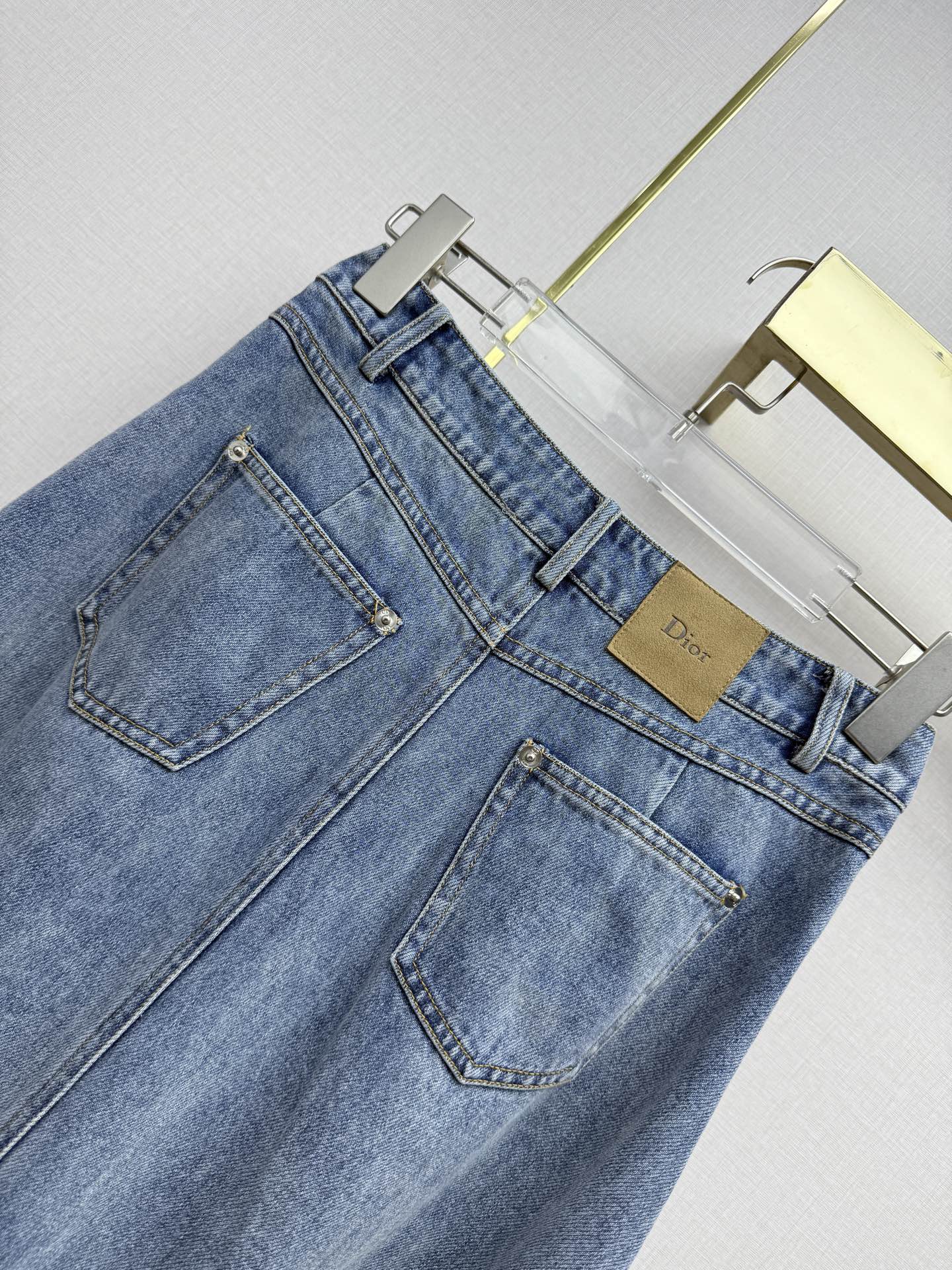 D Denim Midi Skirt — 2026 Spring/Summer 👖✨( high-quality )